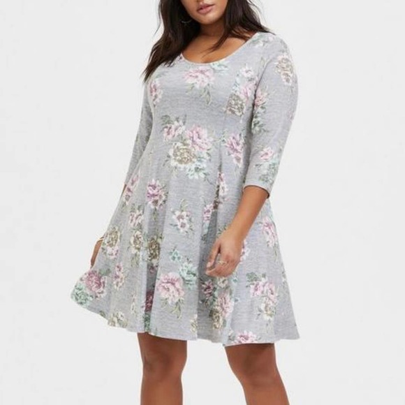 torrid Dresses & Skirts - Torrid SZ 1 Mini Hacci Fluted Dress NWT Floral
